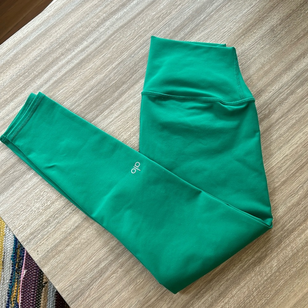 ALO Leggings size Small Green